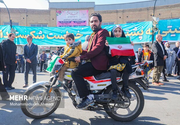 راهپیمایی ۲۲ بهمن در زنجان