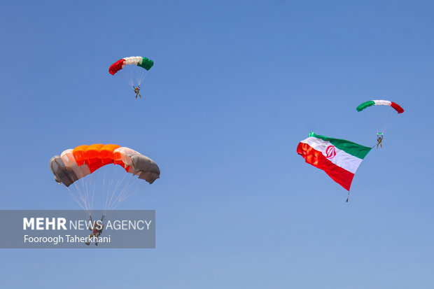 مراسم راهپیمایی ۲۲ بهمن -1