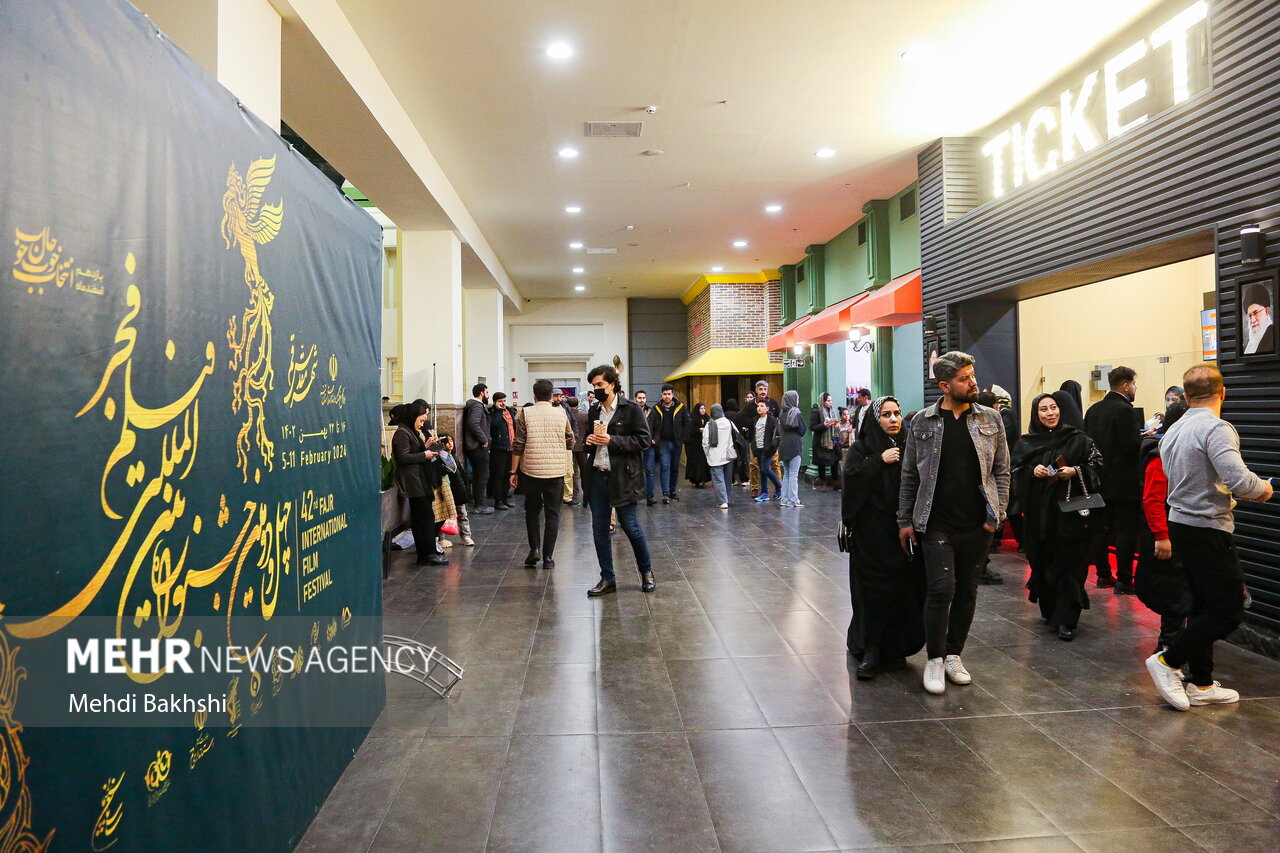 سینماداران از عملکرد «شناسا» در فیلم فجر گفتند/ اینترنت مانع بود؟