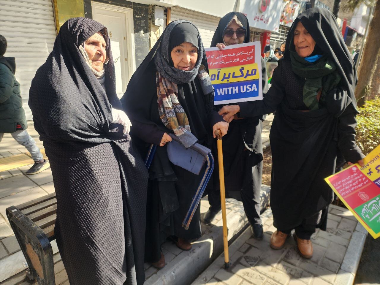 گزارشی از یک زمستان بهاری/ صفکشی دیار بابالرضا در برابر هجمهها