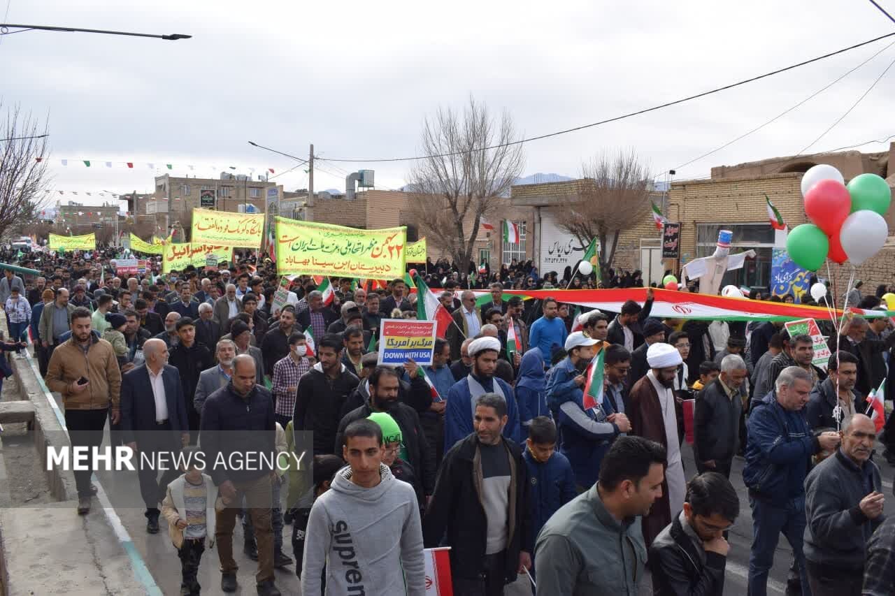 شکوه راهپیمایی یوم الله ۲۲ بهمن در بهاباد