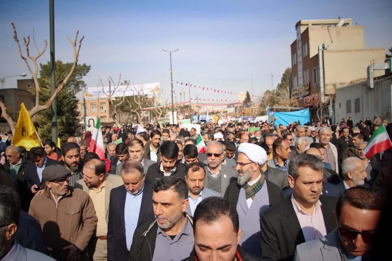 حضور خاندوزی در راهپیمایی ۲۲ بهمن سمنان