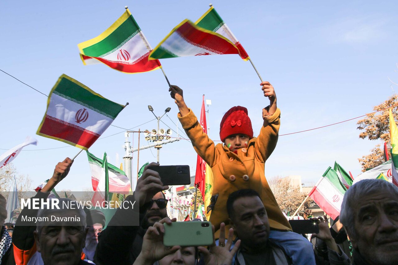 گزارشی از یک زمستان بهاری/ صفکشی دیار بابالرضا در برابر هجمهها