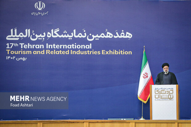 Reisi Tahran Turizm Fuarı açılış törenine katıldı Reisi Tahran Turizm Fuarı açılış törenine katıldı