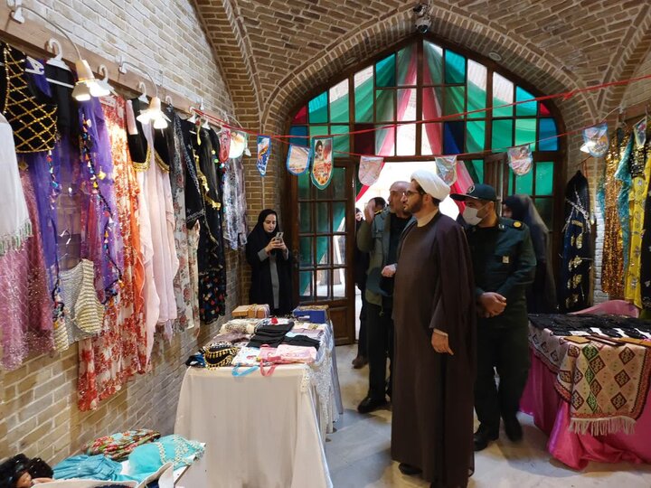 نمایشگاه «پوشاک عفیفانه» در سنندج برپاشد