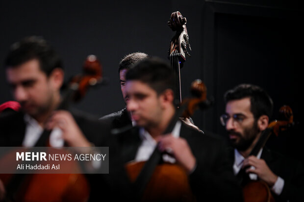 اجرای ارکستر ملی در سی و نهمین جشنواره موسیقی فجر