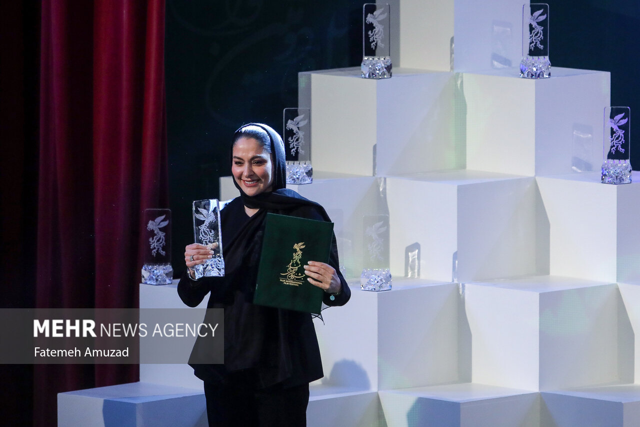 تئاتریهای سیمرغ به دست/ موفقیت سجاد افشاریان و درخشش «هیدن»