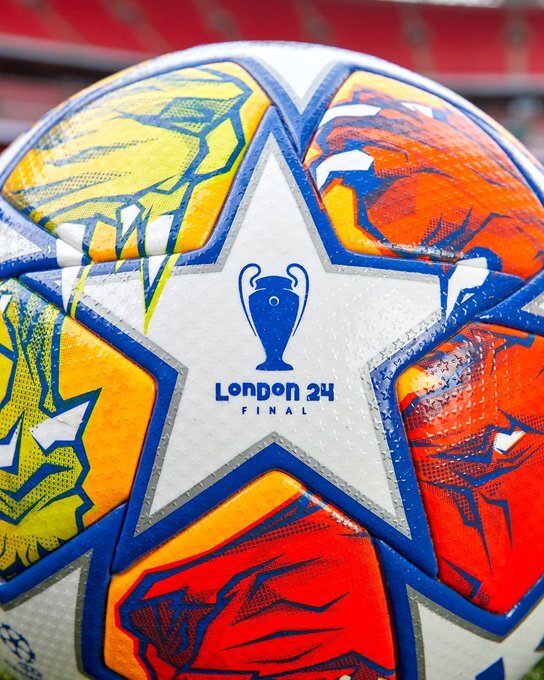 رونمایی یوفا از توپ جدید لیگ قهرمانان اروپا/ نبرد «شیرها» در لندن