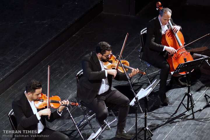 Salar Aghili’s velvet voice reverberates at Vahdat Hall