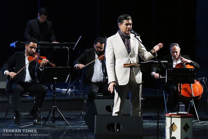 Salar Aghili’s velvet voice reverberates at Vahdat Hall