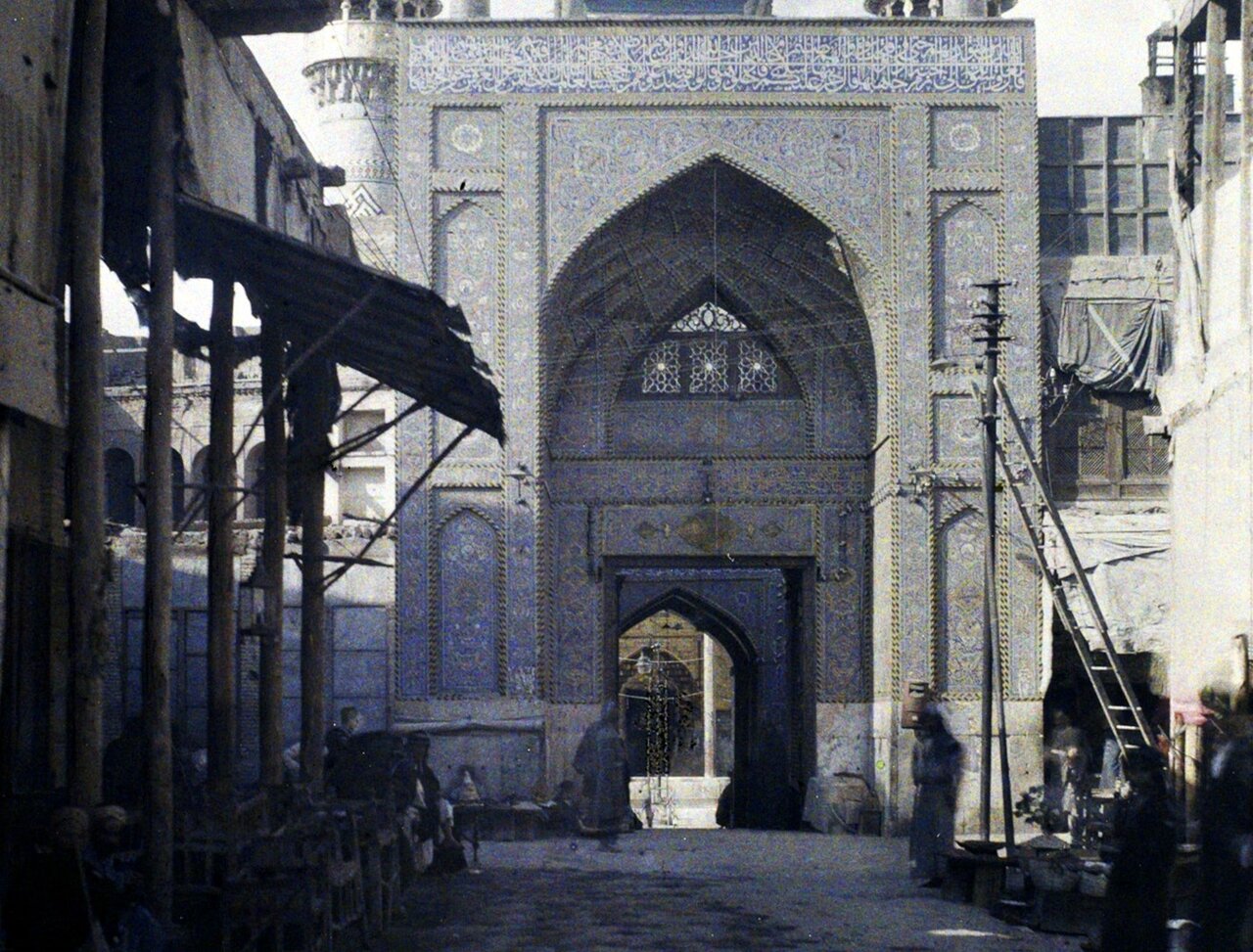 ماجرای قدیمی ترین عکس های رنگی از حرم امام حسین(ع) و حضرت عباس(ع)