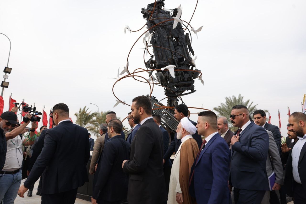 این یادمان، نشانهای از جنایت آمریکا و مستکبران امروز عالم است