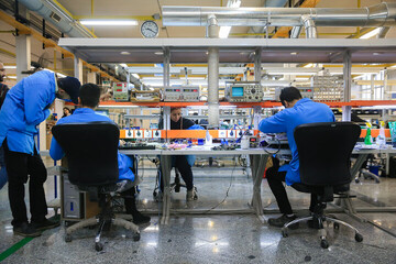 همکاری نخبگان ایرانی خارج کشور با صنعت در قالب ۵۵۰ طرح فناوری