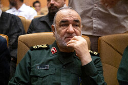 سرلشکر سلامی به رییس کمیته امداد امام خمینی (ره) تسلیت گفت