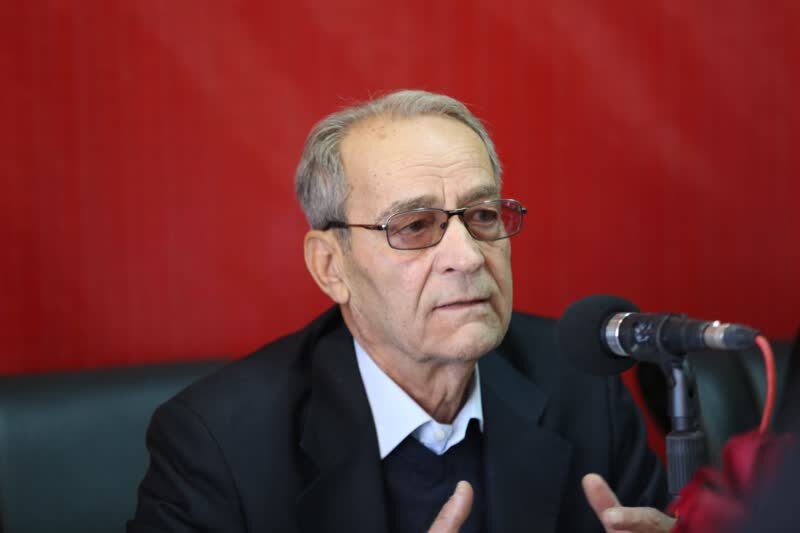 عزم جزم ظریف مصور برای سرعت بخشیدن به قطار توسعه