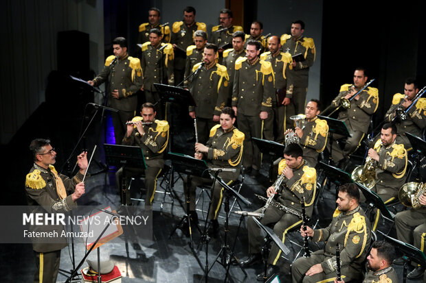 اجرای ارکستر رزم نوازان «ترنم فتح» در سومین شب سی و نهمین جشنواره موسیقی فجر