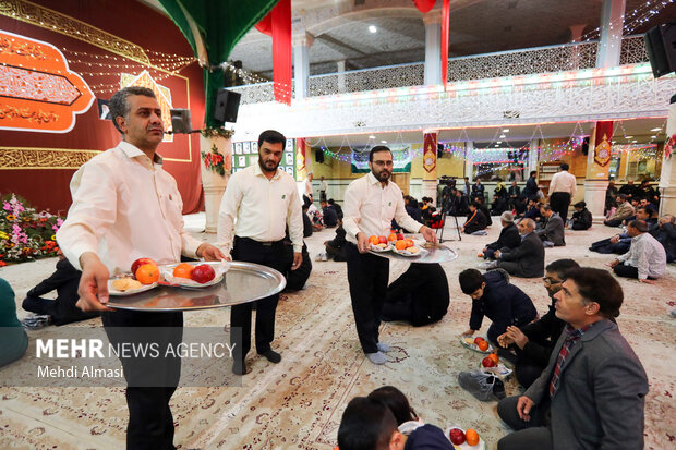 سنت شیرینی خوران در اعیاد شعبانیه
