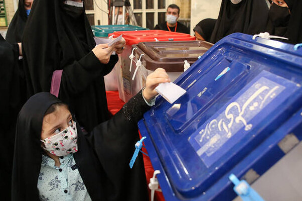 رای گیری در تهران آغاز شد/۶۶۹۶ شعبه اخذ رای در سطح استان
