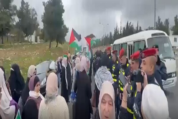 اردن، اسرائیلی رجیم کو سامان کی ترسیل پر شہری سراپا اجتجاج بن گئے