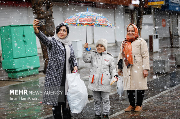 Snowfall in Hamedan