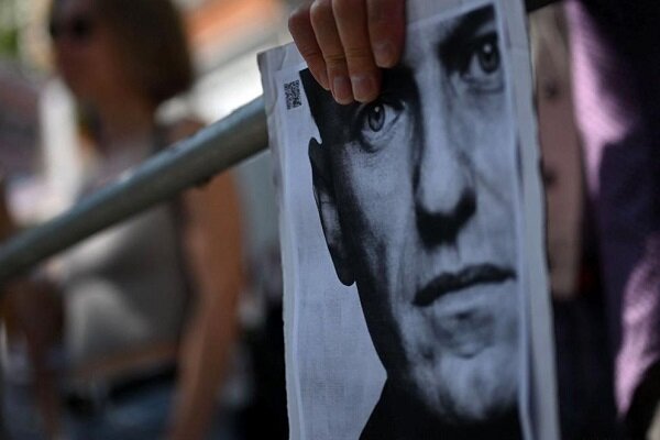 Rus muhalif Navalny cezaevinde öldü