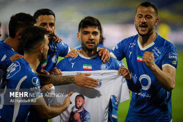 استقلالی ها تا پایان سال بخشی از مطالباتشان را می گیرند استقلالی ها تا پایان سال بخشی از مطالباتشان را می گیرند