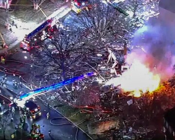 1 firefighter killed, 9 injured in Virginia house explosion
