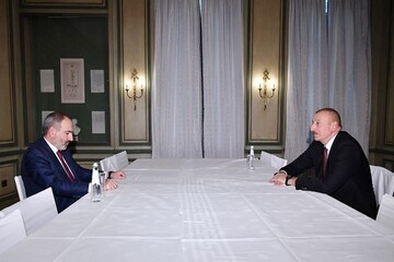 Aliyev, Pashinian hold meeting in Germany