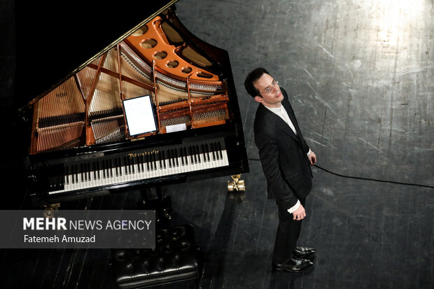 رسیتال پیانو موریس ارنست از کشور آلمان در پنجمین شب جشنواره موسیقی فجر