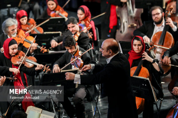 بالصور....اختتام مهرجان فجر الدولي الـ39 للموسيقي في طهران