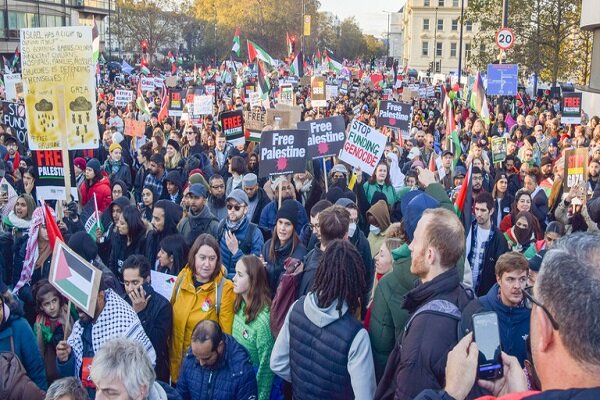 لندن...مسيرات حاشدة مؤيدة لفلسطين احتجاجا على استمرار قصف الكيان الصهيوني لغزة