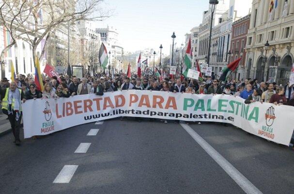 İspanya'da binlerce kişi 'Gazze' için yürüdü