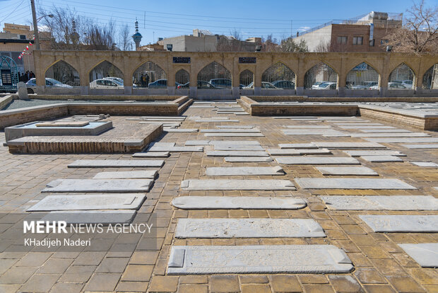 تخت فولاد"دومین آرامستان بزرگ جهان تشیع"