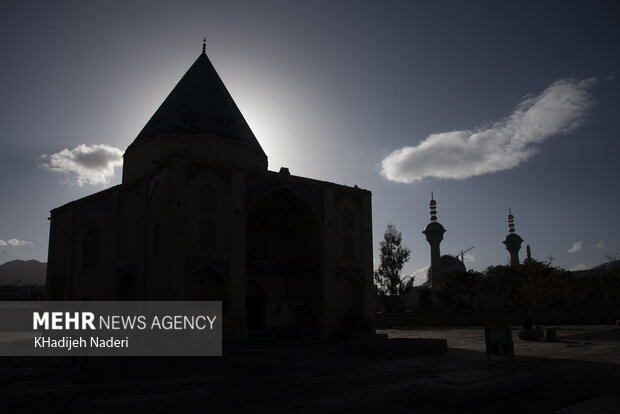 تخت فولاد"دومین آرامستان بزرگ جهان تشیع"