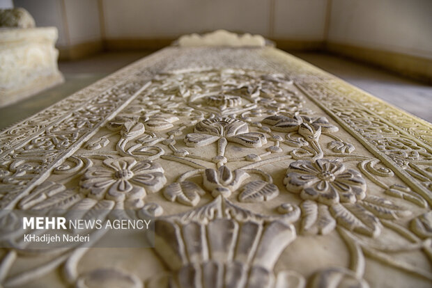 تخت فولاد"دومین آرامستان بزرگ جهان تشیع"