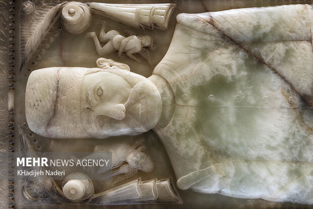 تخت فولاد"دومین آرامستان بزرگ جهان تشیع"