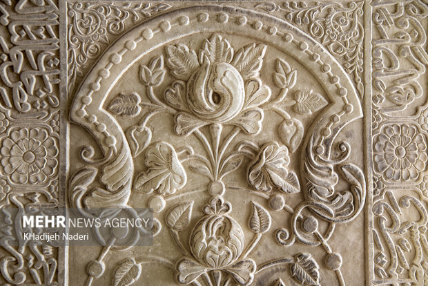 تخت فولاد"دومین آرامستان بزرگ جهان تشیع"