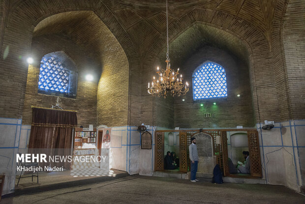 تخت فولاد"دومین آرامستان بزرگ جهان تشیع"