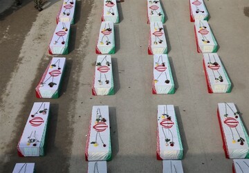 وصول الجثامين الطاهرة لـ 34 شهيدًا من شهداء الدفاع المقدس إلى الأراضي الإيرانية