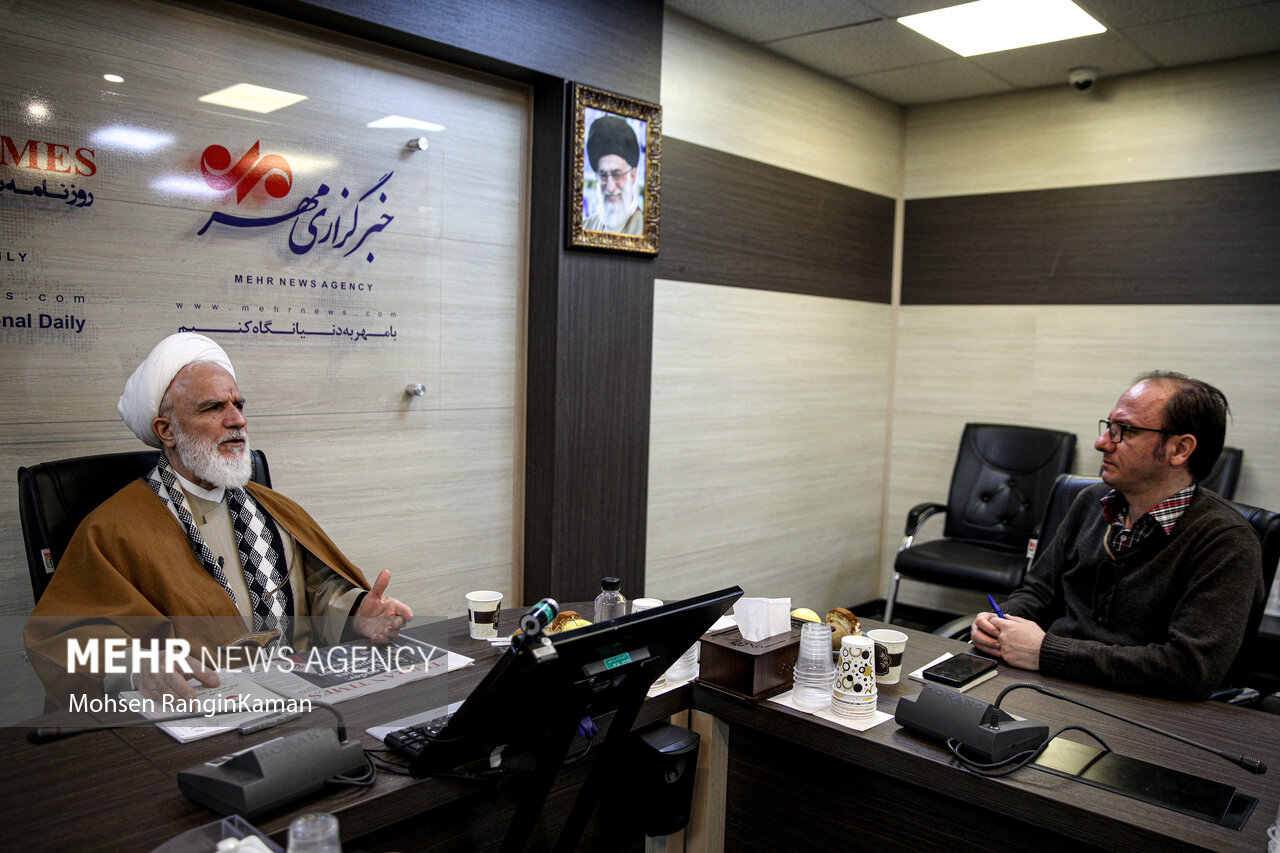 مجلس خبرگان خاص «روحانیون» و «آقایان» نیست