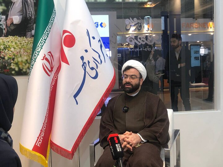 مدیرکل دفتر برنامه‌ریزی وزارت ورزش‌ از  غرفه مهر بازدید کرد