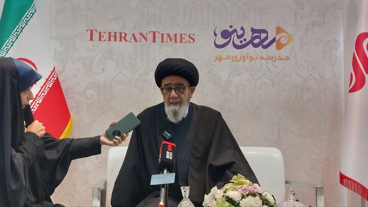 ما باید اداره نماز جمعه را به جوانان بدهیم