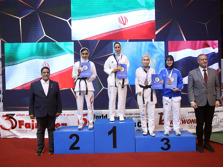دختران پاراتکواندو ایران روی سکوی قهرمانی جهان