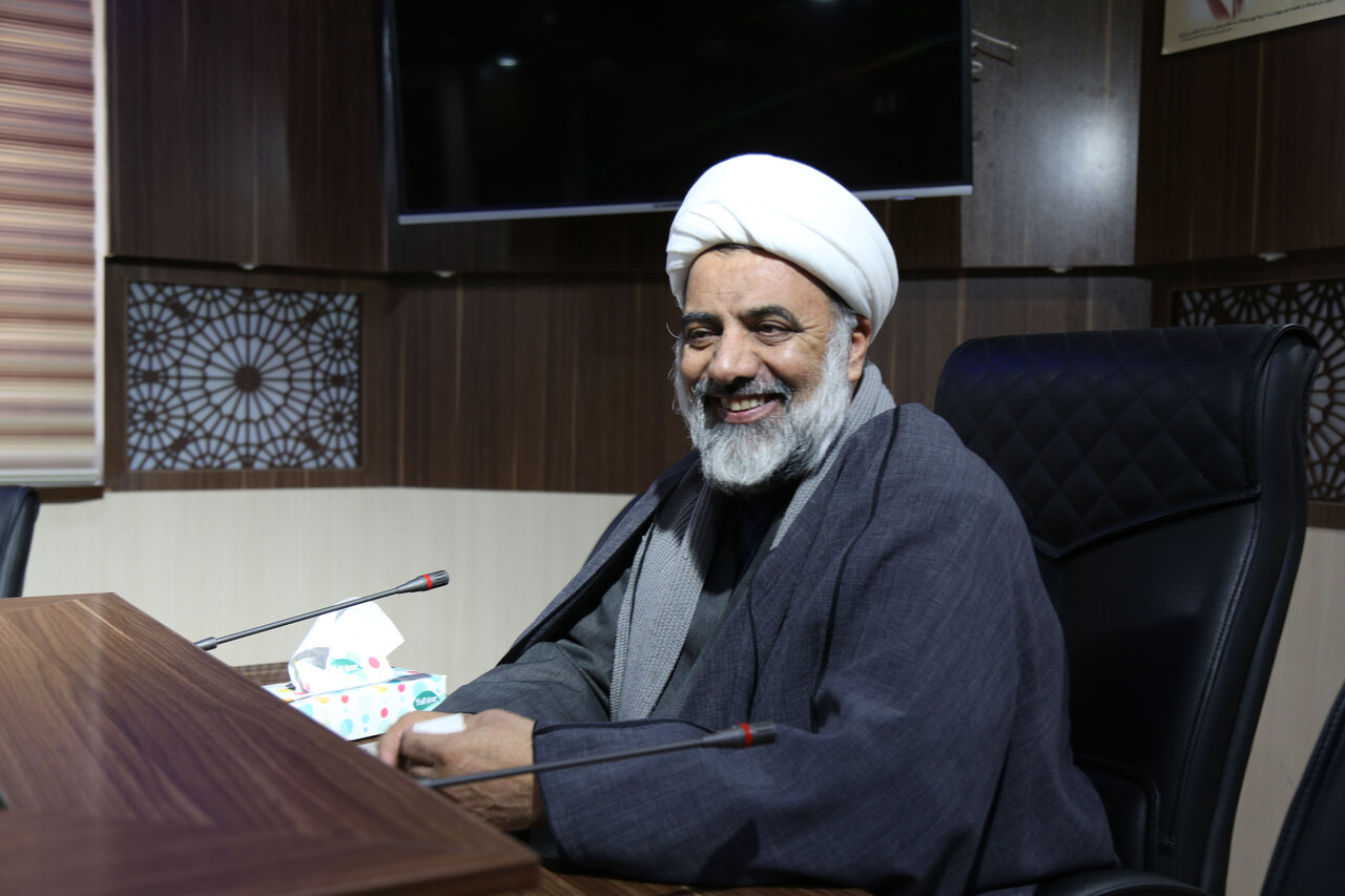 مشکلات مردم باید اولویت بندی شود و به گوش مسئولین برسد