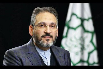 مدیرعامل ستاد معاینه فنی خودروهای شهر تهران از غرفه خبرگزاری مهر بازدید کرد