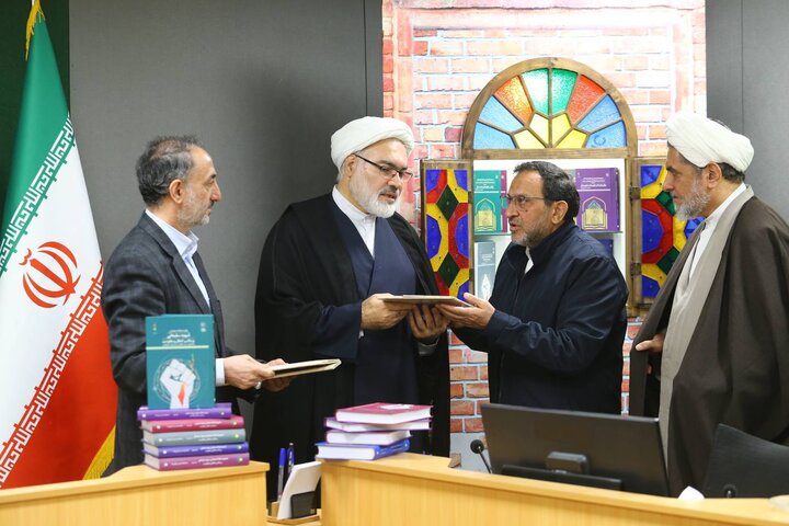 مردم فلسطین نیاز خود به آمدن منجی را با تمام وجود درک میکنند