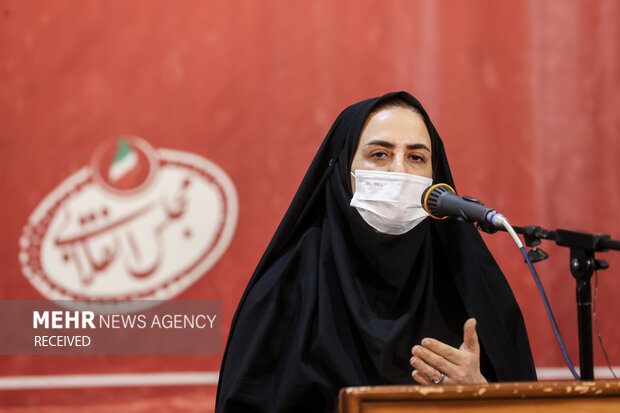 نشست صمیمی جمعی از بازرگانان، صنعتگران، فرهنگیان، کارگران، بازنشستگان و اساتید دانشگاه با رئیس مجلس