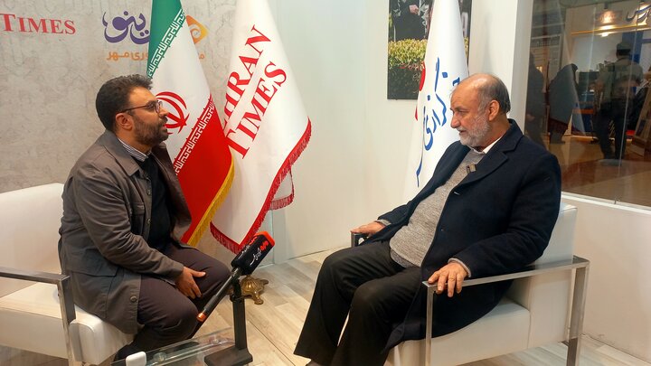 نایب رییس اسبق شورای شهر تهران از غرفه خبرگزاری مهر بازدید کرد