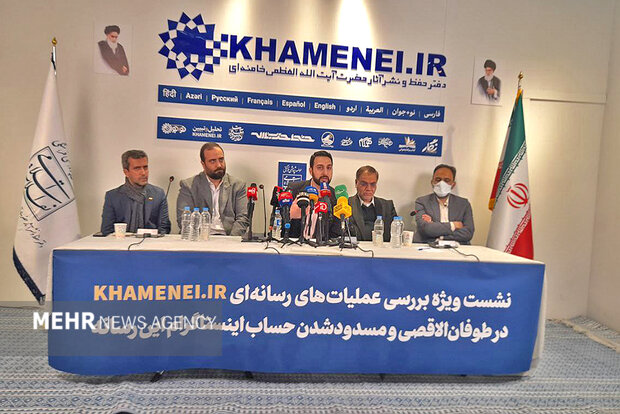 بازدید رییس سازمان صداوسیما و وزیران اقتصاد و بهداشت از غرفه مهر