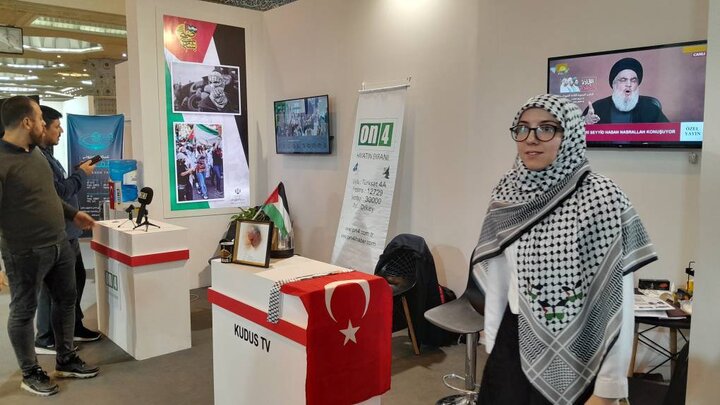 İki Türk kanalı Tahran'daki Medya Fuarı'na katıldı